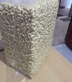 Premium Organic Cashew Nuts for Sale – Sourced from Africa and Processed in Brazil Our cashew nuts are sourced from the finest regions of Benin, Ivory Coast, and Gambia Brazil Cashew Nuts Exporters, Exportateurs de noix de cajou du Brésil, Exportadores de castanha de caju do Brasil, 巴西腰果出口商, Exportadores de anacardos de Brasil, مصدرو الكاجو من البرازيل