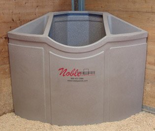 Noble Corner Feeder